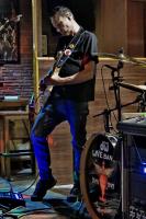 20250425 FOTO male LIVEband Retro Rock Pub MARTIN 07.JPG